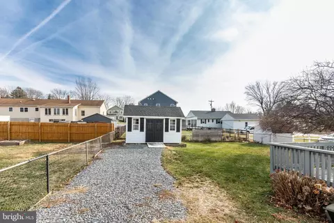 Exterior - 413 Oak Ave, Westminster, MD 21157 photo 5 of 10