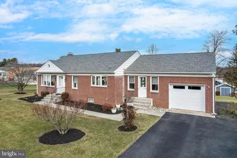 4220 Maple Grove Rd, Hampstead, MD 21074