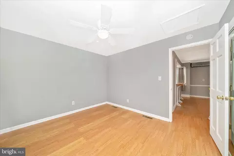 Entry Way - 806 Clearview Ave, Hampstead, MD 21074 photo 3 of 5