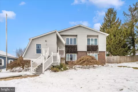 806 Clearview Ave, Hampstead, MD 21074