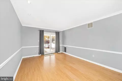 Living - 806 Clearview Ave, Hampstead, MD 21074 photo 1 of 7