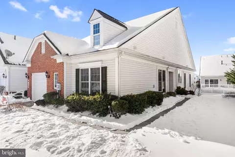 413 Clubside Dr #299, Taneytown, MD 21787