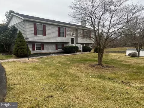 633 Canyon Ct, Westminster, MD 21158