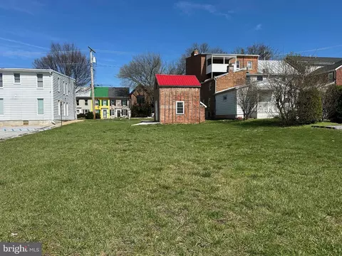 288 E Main St, Westminster, MD 21157 photo 2