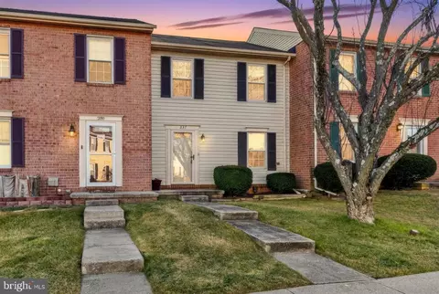 237 Alymer Ct, Westminster, MD 21157