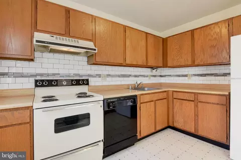 Kitchen - 237 Alymer Ct, Westminster, MD 21157 photo 1 of 1