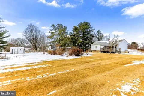 Exterior - 4579 Dave Rill Rd, Hampstead, MD 21074 photo 4 of 5