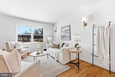 Living - 4579 Dave Rill Rd, Hampstead, MD 21074 photo 1 of 4