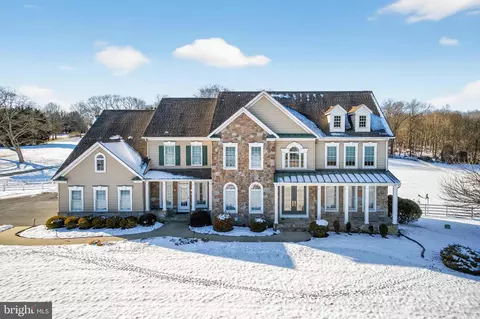 1900 Fawn Way, Finksburg, MD 21048