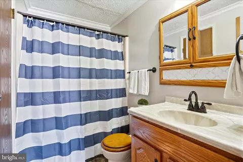Bath - 76 Hook Rd, Westminster, MD 21157 photo 2 of 2