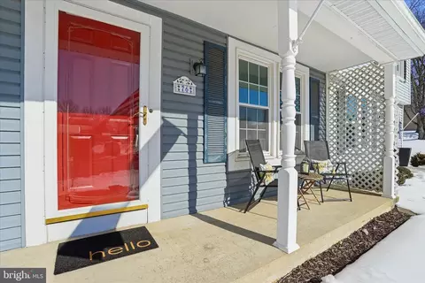 Exterior - 76 Hook Rd, Westminster, MD 21157 photo 3 of 8