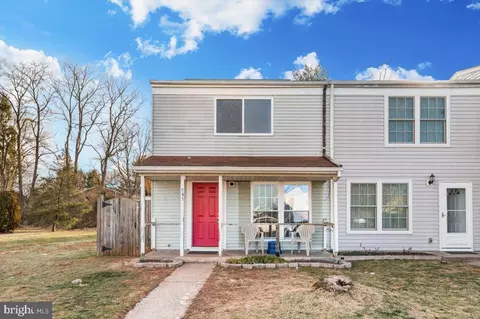 545 Daisy Dr, Taneytown, MD 21787
