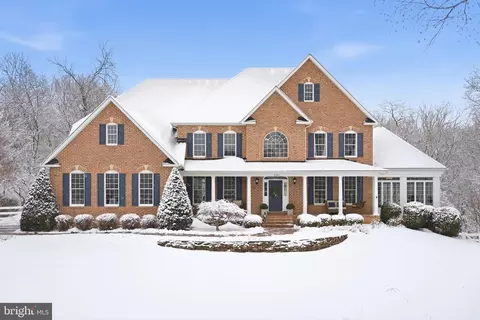 2001 Kilt Dr, Finksburg, MD 21048