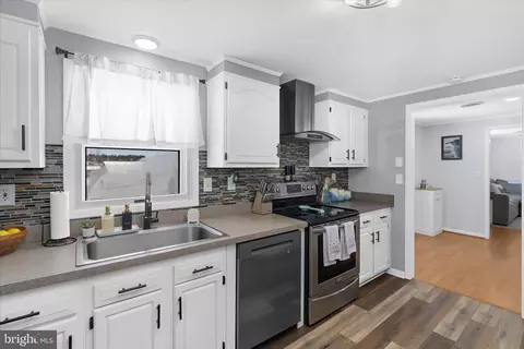 Kitchen - 1850 Albert Rill Rd, Hampstead, MD 21074 photo 1 of 1