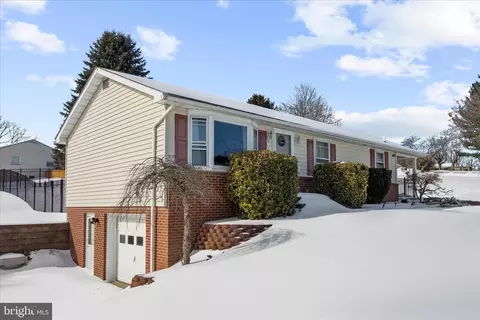 Exterior - 1850 Albert Rill Rd, Hampstead, MD 21074 photo 2 of 6
