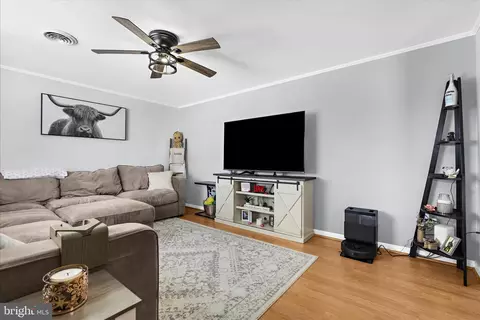 Living - 1850 Albert Rill Rd, Hampstead, MD 21074 photo 1 of 2