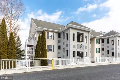 4470 Woodsman Dr #731, Hampstead, MD 21074