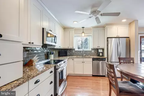 Kitchen - 4316 Utz Rd, Hampstead, MD 21074 photo 2 of 3