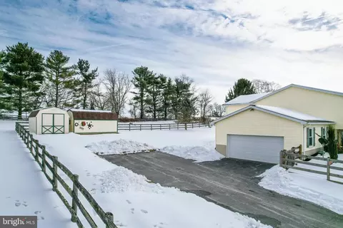 Exterior - 4316 Utz Rd, Hampstead, MD 21074 photo 11 of 17