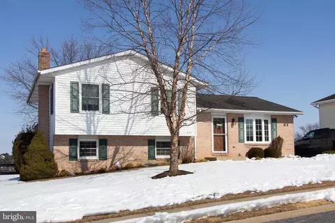 857 Snowfall Way, Westminster, MD 21157