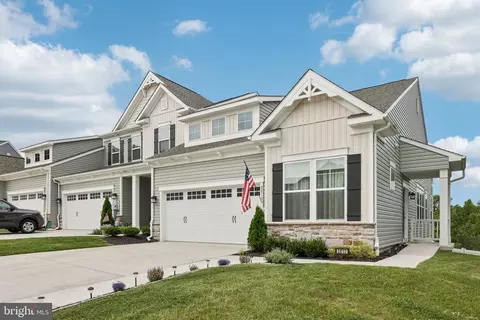 2810 Town View Cir, New Windsor, MD 21776