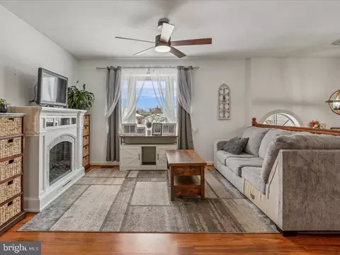 33 Musket Ct, Taneytown, MD 21787