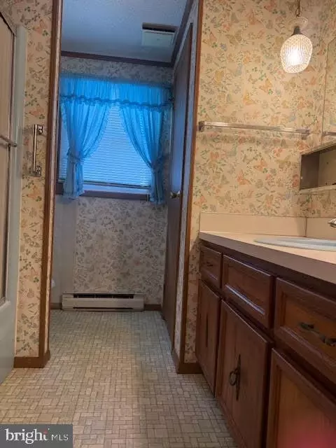 Entry Way - 312 E Broadway St, Union Bridge, MD 21791 photo 2 of 2