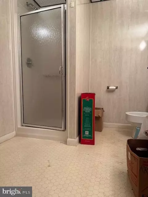 Bath - 312 E Broadway St, Union Bridge, MD 21791 photo 3 of 3
