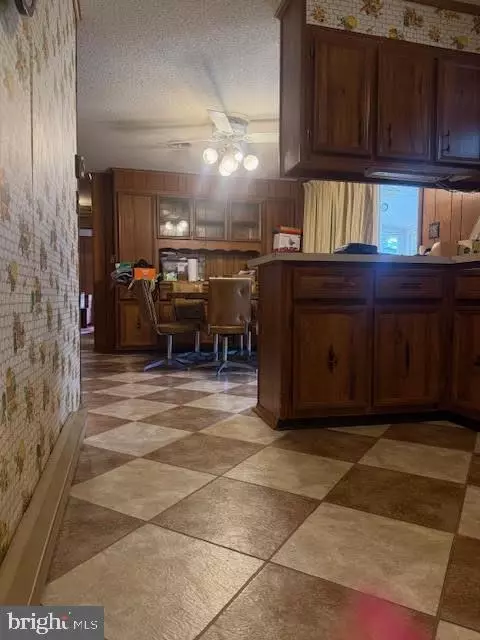 Entry Way - 312 E Broadway St, Union Bridge, MD 21791 photo 1 of 2