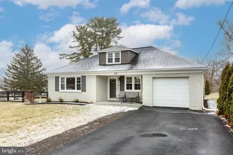 519 Old Baltimore Rd, Westminster, MD 21157