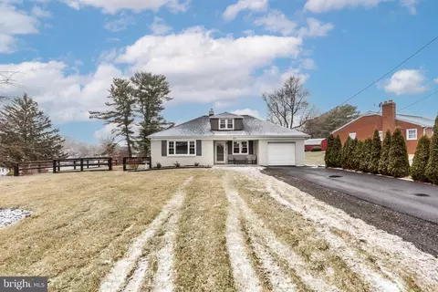 519 Old Baltimore Rd, Westminster, MD 21157 photo 2