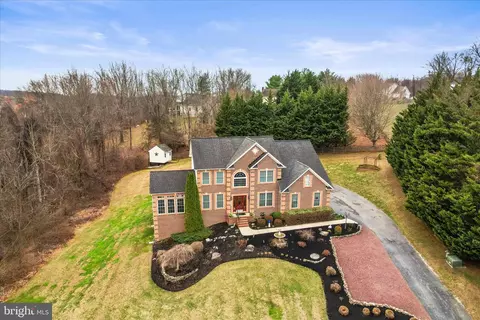 659 Downhill Dr, Westminster, MD 21157