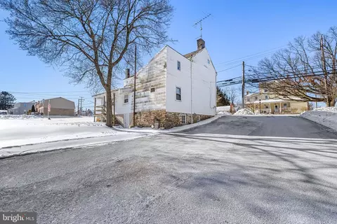 Exterior - 1421 N Main St, Hampstead, MD 21074 photo 6 of 6