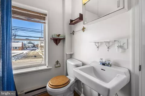 Bath - 1421 N Main St, Hampstead, MD 21074 photo 4 of 4