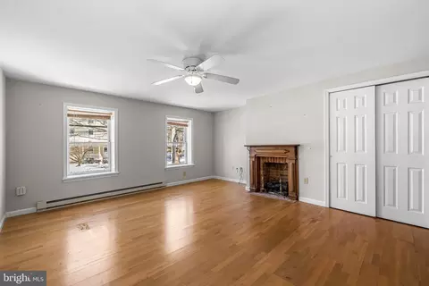 Living - 1421 N Main St, Hampstead, MD 21074 photo 3 of 7