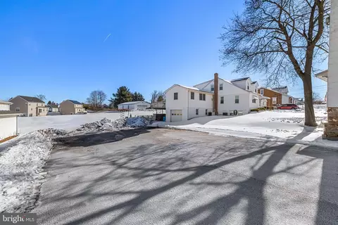 Exterior - 1421 N Main St, Hampstead, MD 21074 photo 5 of 6
