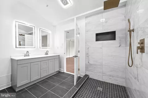 Bath - 150 Hook Rd, Westminster, MD 21157 photo 2 of 6