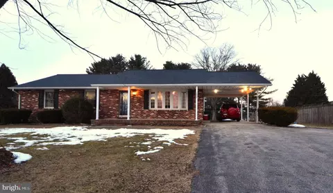 1658 Sams Creek Rd, Westminster, MD 21157