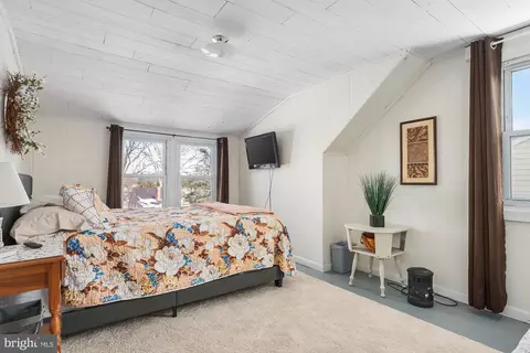 Bedroom - 463 E Green St, Westminster, MD 21157 photo 5 of 8
