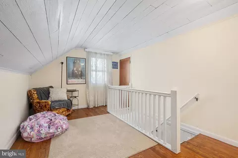 Entry Way - 463 E Green St, Westminster, MD 21157 photo 5 of 6