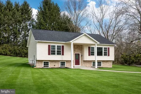 3406 View Ridge Cir, Manchester, MD 21102