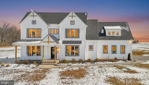 3471 Bullfrog Rd, Taneytown, MD 21787