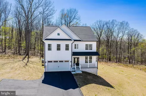831 Deer Ridge Dr, Westminster, MD 21158
