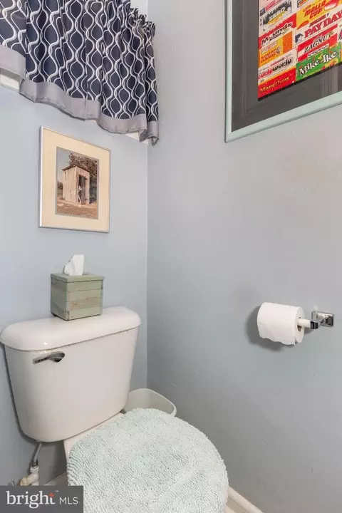 Bath - 121 E Green St, Westminster, MD 21157 photo 2 of 4
