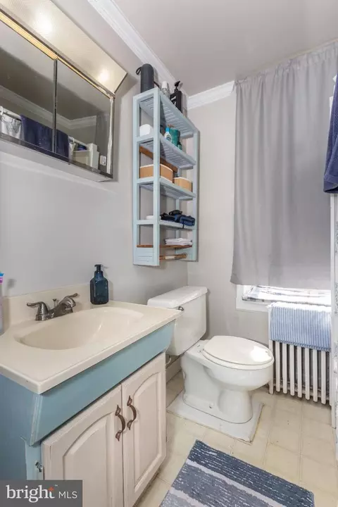 Bath - 121 E Green St, Westminster, MD 21157 photo 3 of 4