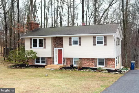 4813 Millers Station Rd, Hampstead, MD 21074