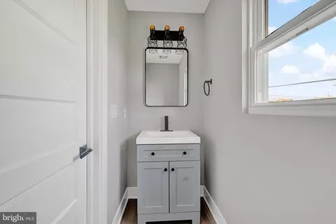 Entry Way - 420 E Main St, Westminster, MD 21157 photo 5 of 5
