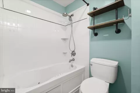 Bath - 1211 Bloom Rd, Westminster, MD 21157 photo 4 of 5