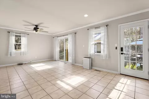 Living - 1211 Bloom Rd, Westminster, MD 21157 photo 4 of 5
