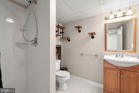 Bath - 1211 Bloom Rd, Westminster, MD 21157 photo 5 of 5